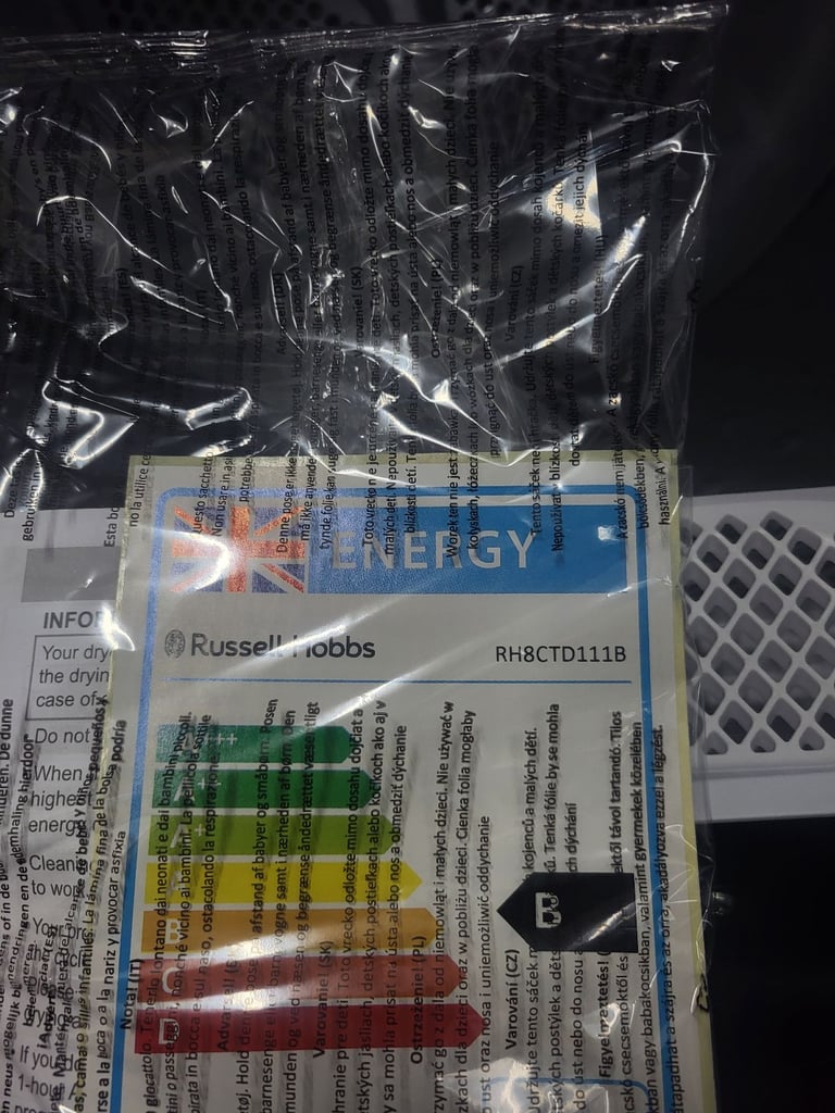 Russell Hobbs Freestanding Condenser Dryer Electric Tumble Dryer 15 Programmes 8kg Capacity 