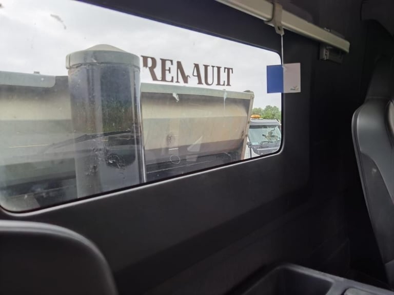 2015 Renault T Cab C430 