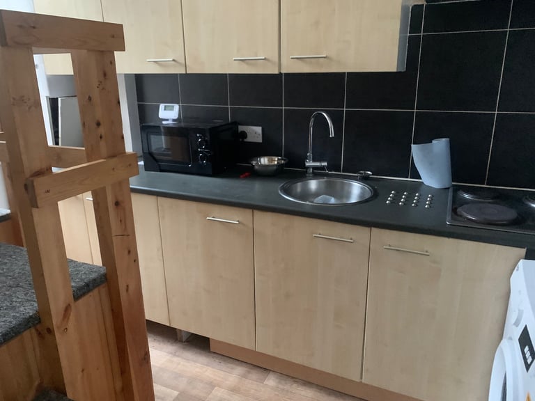 One bedroom flat to rent in central Halifax 