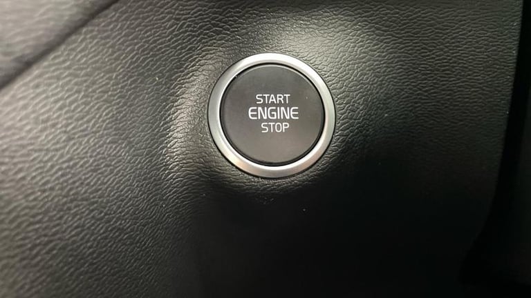 2025 Volvo XC40 Plus B4 Mild hybrid Petrol Dark Automatic SUV Petrol Automatic