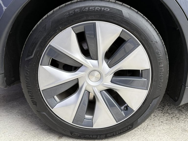 2022 Tesla Model Y Long Range AWD 5dr Auto MPV ELECTRIC Automatic