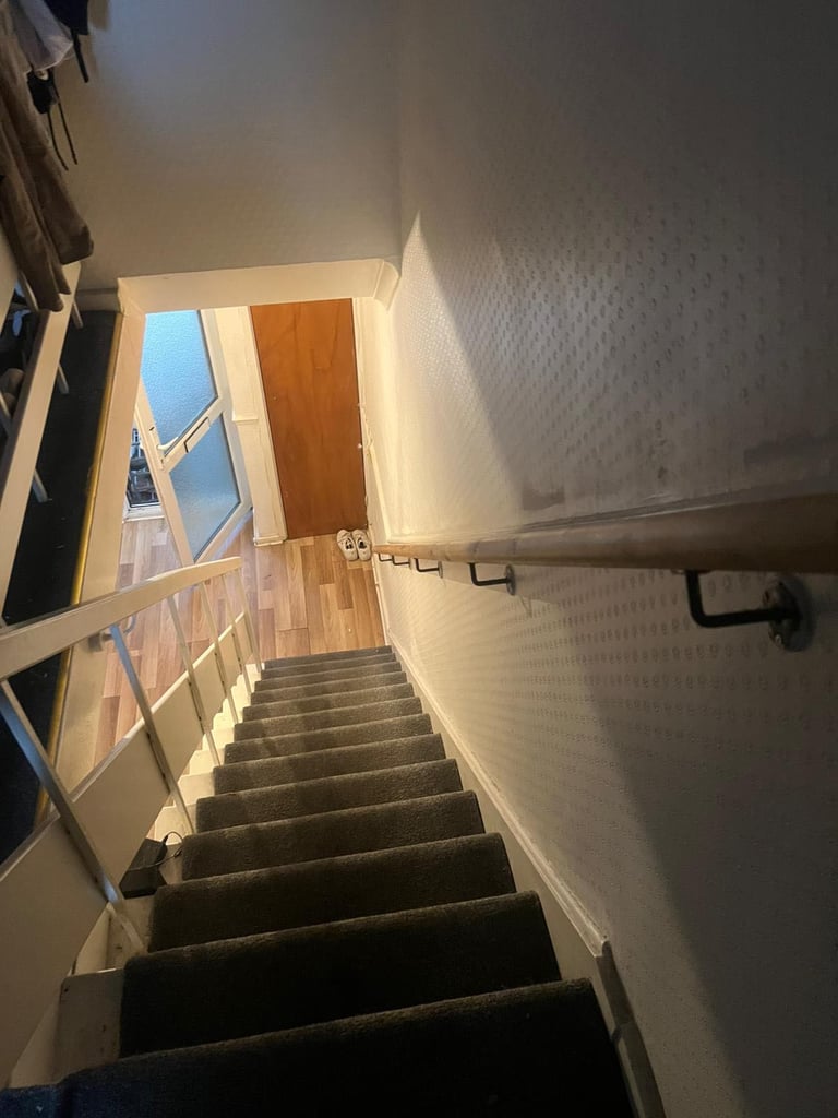 image for 1 double bedroom and 1 single bedroom available.