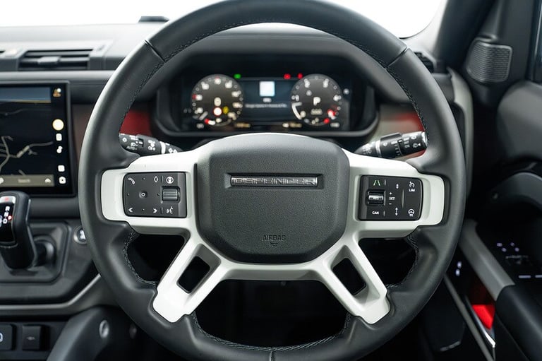 2024 Land Rover Defender 3.0 D250 X-Dynamic HSE 90 3dr Auto ESTATE DIESEL Automatic
