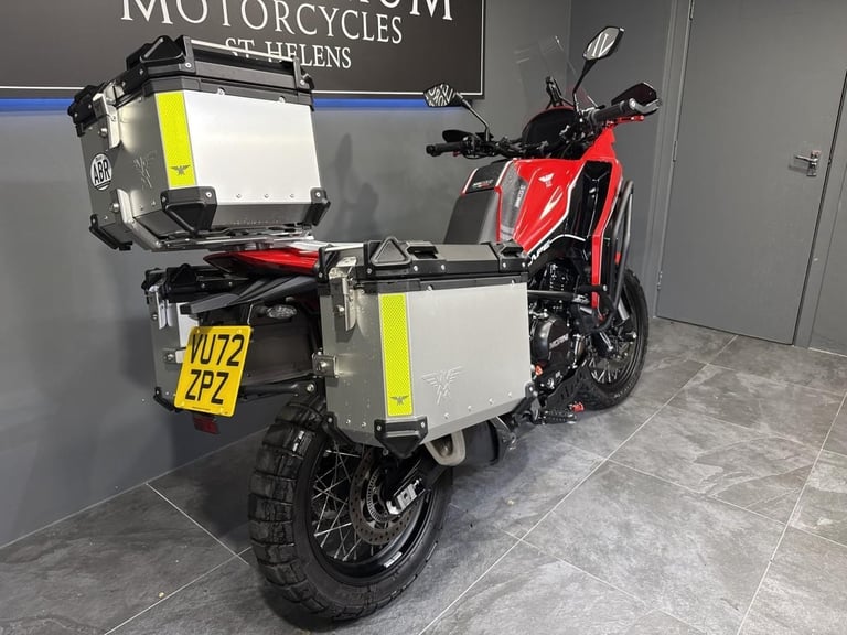 MOTO MORINI X-CAPE 650 ADVENTURE BIKE