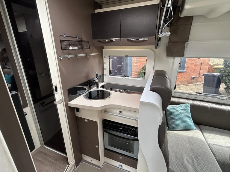 Chausson Welcome 530 For Sale, 5G Wi-Fi, Electric Bed, Solar, Diesel Heating, 