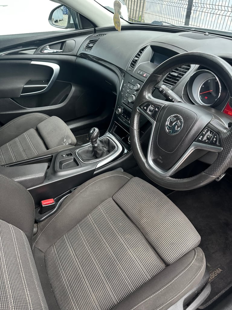 Vauxhall, INSIGNIA, Estate, 2010, Manual, 1956 (cc), 5 doors