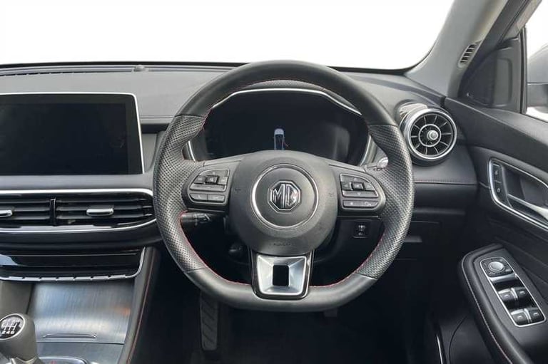 2024 MG MG HS 1.5 T-GDI TROPHY 5DR Hatchback Petrol Manual