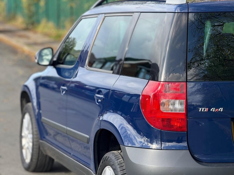 2011 Skoda Yeti 2.0 TDI Elegance DSG 4WD Euro 5 5dr HATCHBACK Diesel Automatic