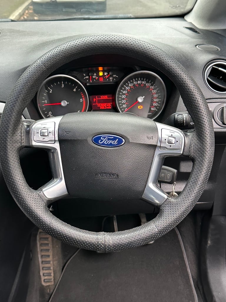 FORD S-MAX ZETEC AUTOMATIC DIESEL 7 SEATER