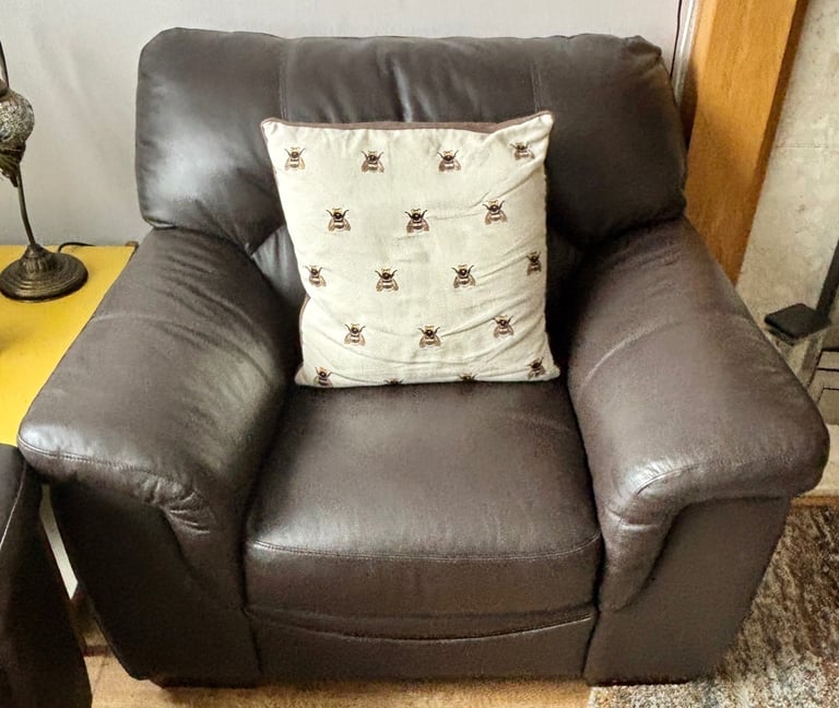 Italian Leather 3 Piece Suite 3 plus 2 plus 1