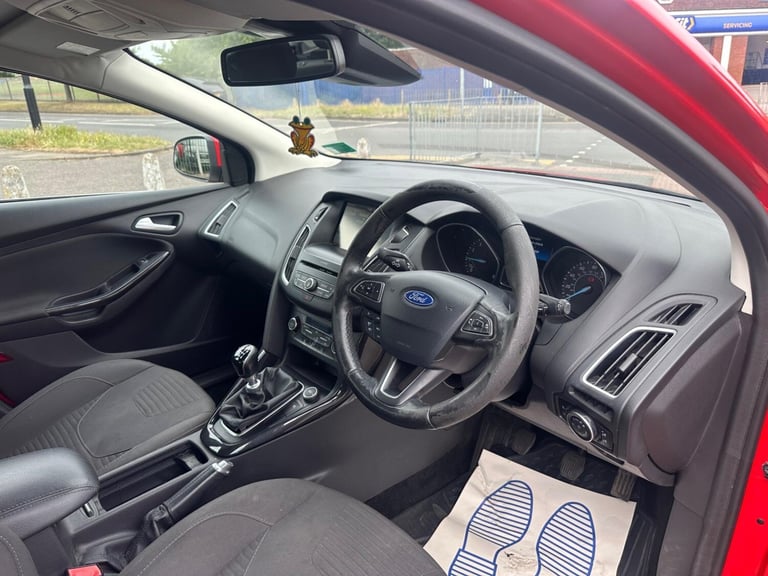 2015 Ford Focus 1.0T EcoBoost Titanium Euro 6 (s/s) 5dr HATCHBACK Petrol Manual