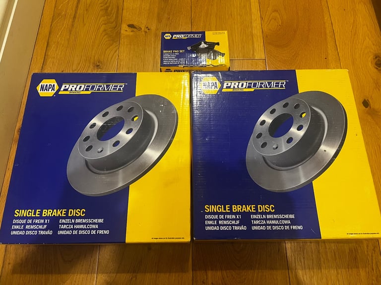 image for Honda mk7 rear discs & pads  5 stud 