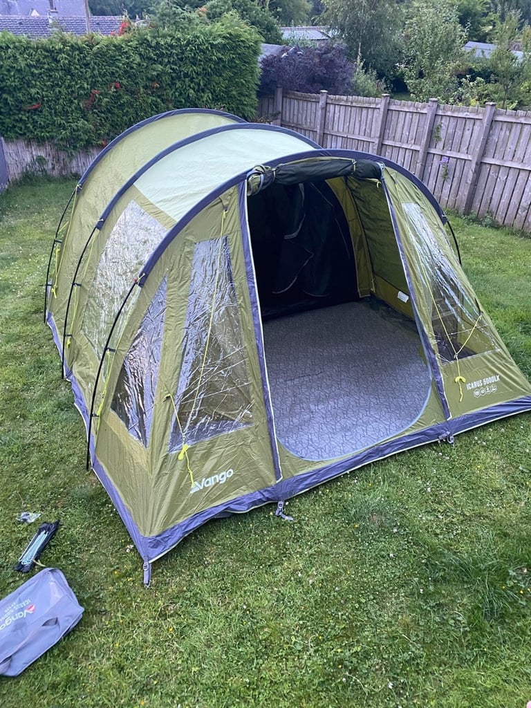 VANGO Icarus 500 Deluxe Family Tent & carpet