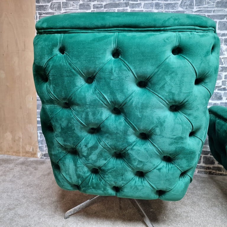 Pair of Green Velvet Swivel Armchairs with Buttoned Back