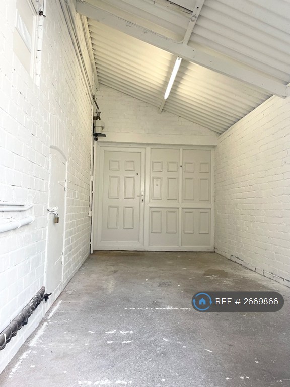 3 bedroom house in Elford Grove, Manchester, M18 (3 bed) (#2669866)