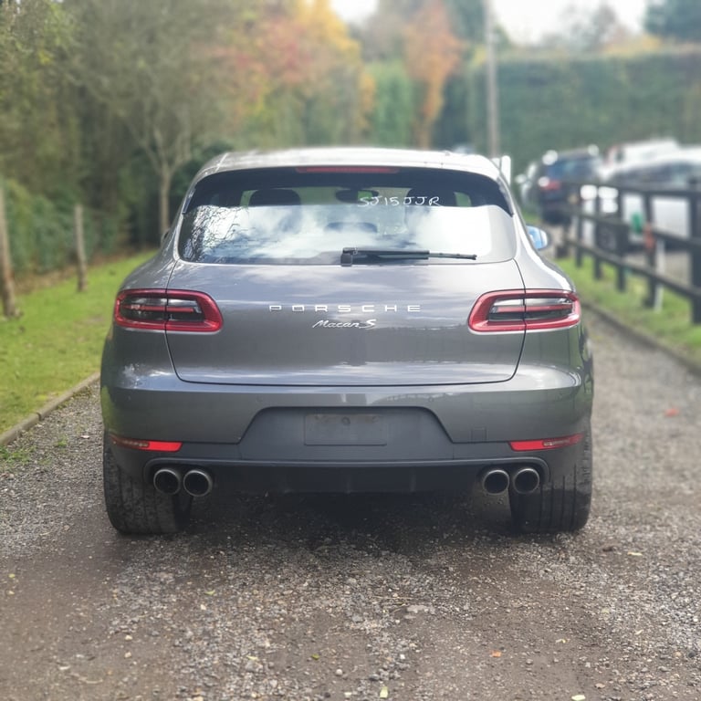 PORSCHE MACAN S (2015) 3.0 TD V6 S SUV 5dr Diesel PDK 4WD Euro 6 260P/S STUNNING