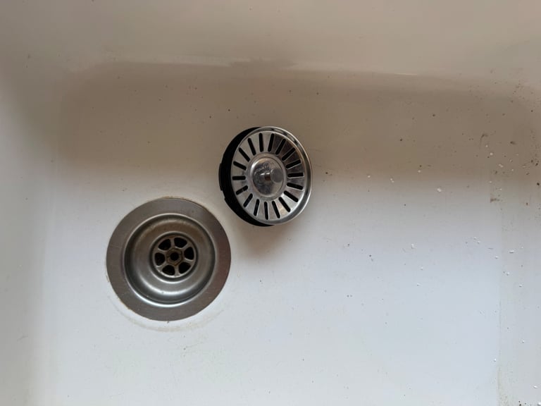 Under counter Kitchen Sink