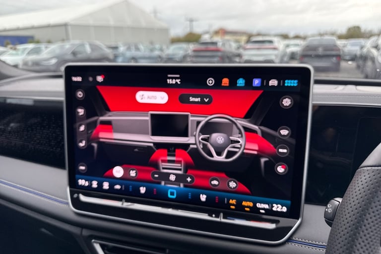 2025 Volkswagen Tiguan 1.5 TSI eHybrid 19.7kWh R-Line DSG Euro 6 (s/s) 5dr SUV Automatic