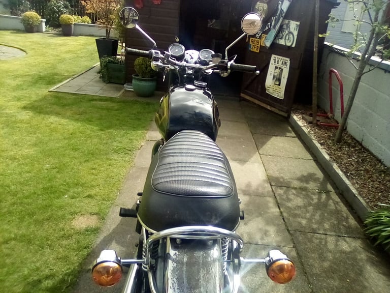 Triumph bonnieville t140v moo
