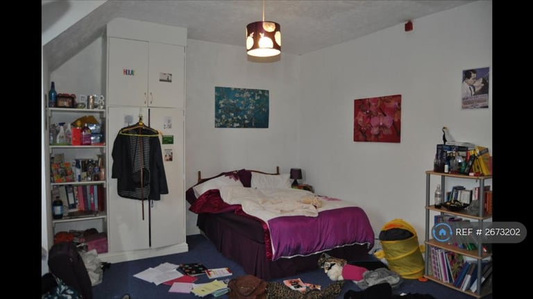 7 bedroom house in Curzon Avenue, Manchester, M14 (7 bed) (#2673202)