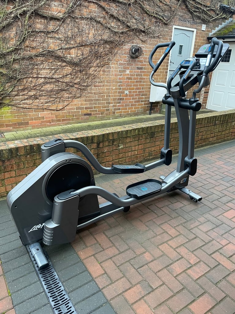 image for Life Fitness E5 Elliptical Trainer 