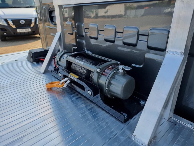CRAFTER MOVANO ALUMINIUM RECOVERY TRUCK BODY BEAVERTAIL BODY CAR TRANSPORTER