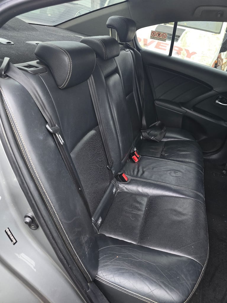 Leather seats for toyota avensis 2017