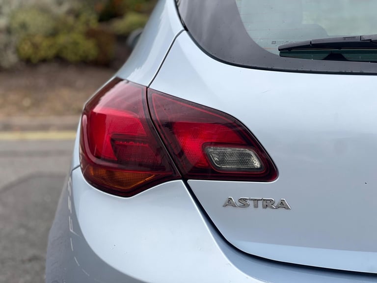 2014 Vauxhall Astra 1.7 CDTi ecoFLEX SRi Euro 5 5dr HATCHBACK Diesel Manual