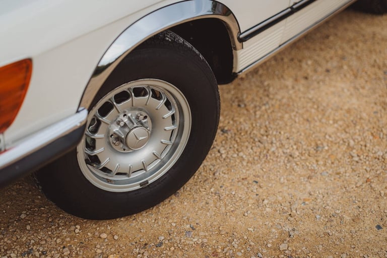 1975 Mercedes-Benz 450 SL  PETROL Automatic
