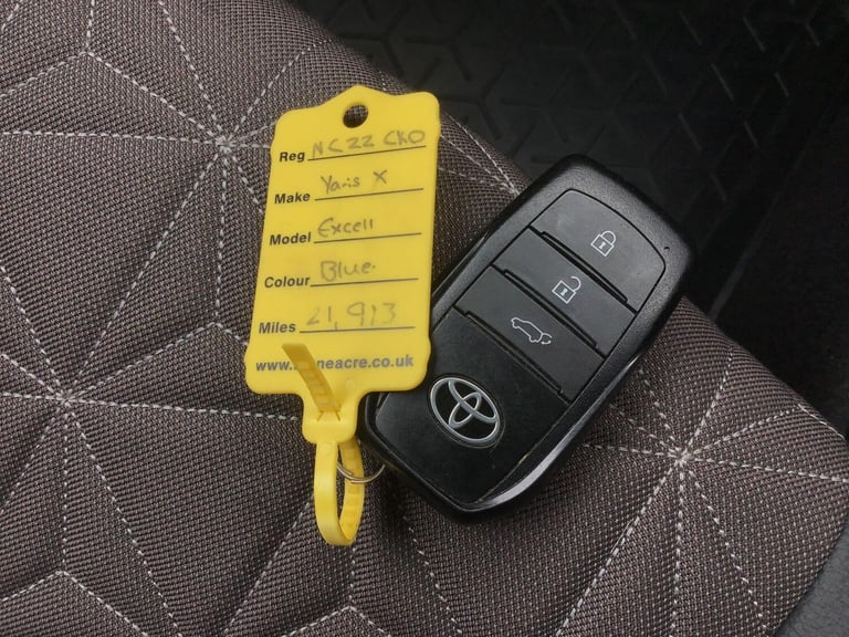  Toyota Yaris Cross 1.5 VVT-h Excel SUV 5dr Petrol Hybrid E-CVT Euro 6 (s/s) (116 ps) Petrol/Elec...