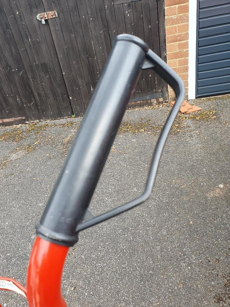Steel weight lifting pushcart/ Truck - Rubber Wheels - 250kg Capacity NEW.