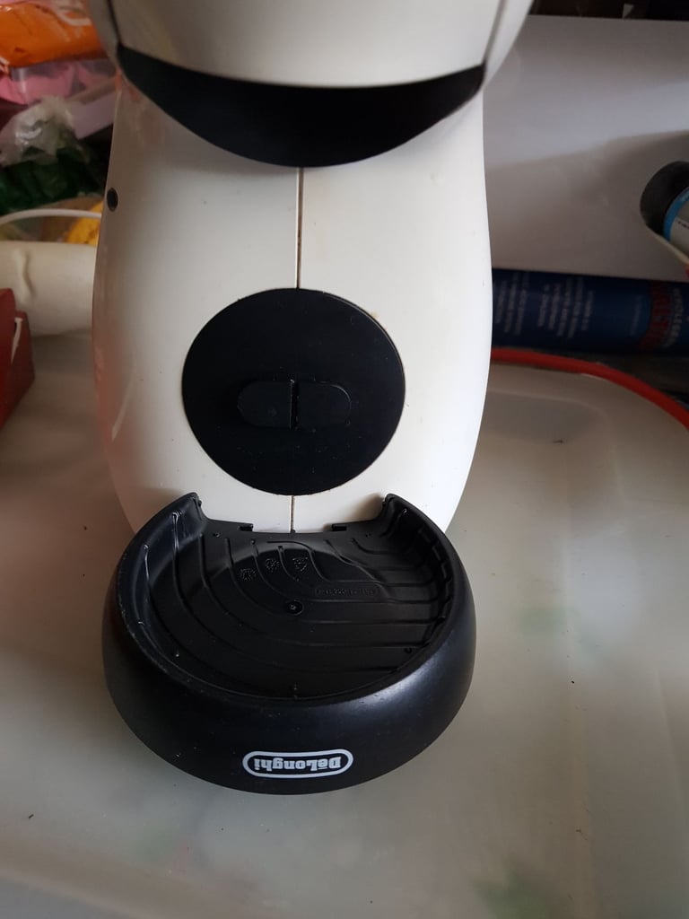 NESCAFÉ DOLCE GUSTO De'Longhi Piccolo XS Pod Capsule Coffee Machine