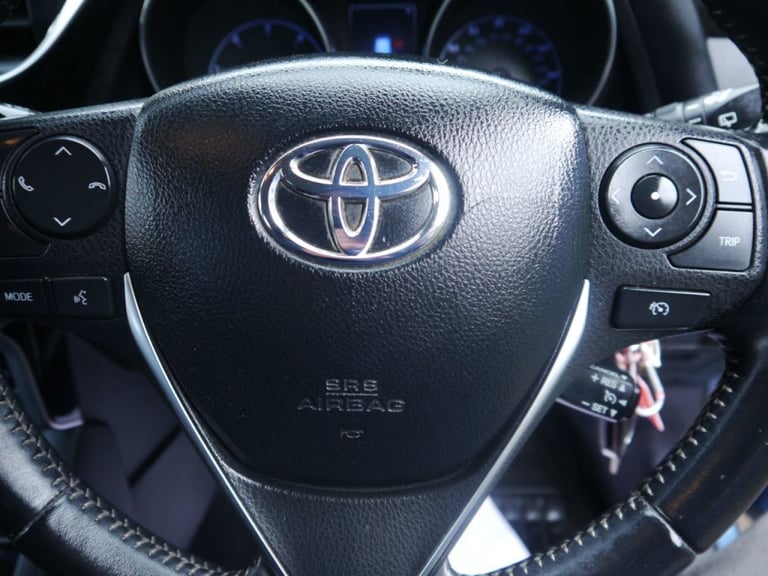  Toyota Auris 1.6 D-4D Business Edition 5dr Diesel