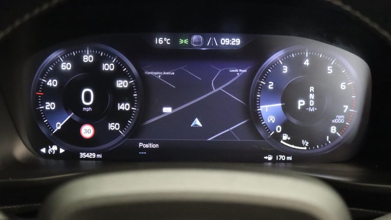  Volvo XC40 T3 R-Design (Lounge Pack, Sunroof, Harman Kardon, 360 Camera, BLIS) Petrol Automatic