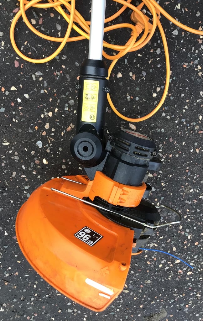 Large Worx electric Strimmer and cable