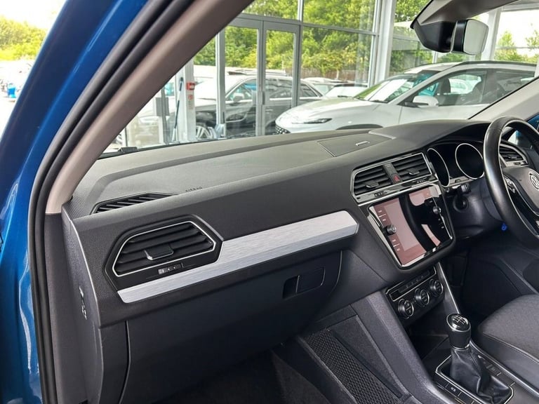 2019 Volkswagen Tiguan 1.5 TSI EVO SE SUV 5dr Petrol Manual Euro 6 (s/s) (130 ps) 2 FORMER OWNERS...