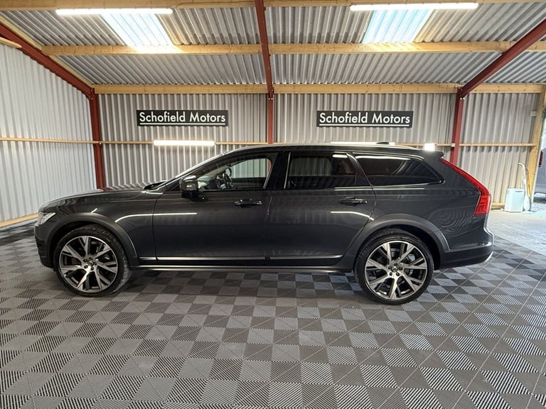 2018 Volvo V90 2.0 D4 Pro Estate 5dr Diesel Auto AWD Euro 6 (s/s) (190 ps) Estate Diesel Automatic