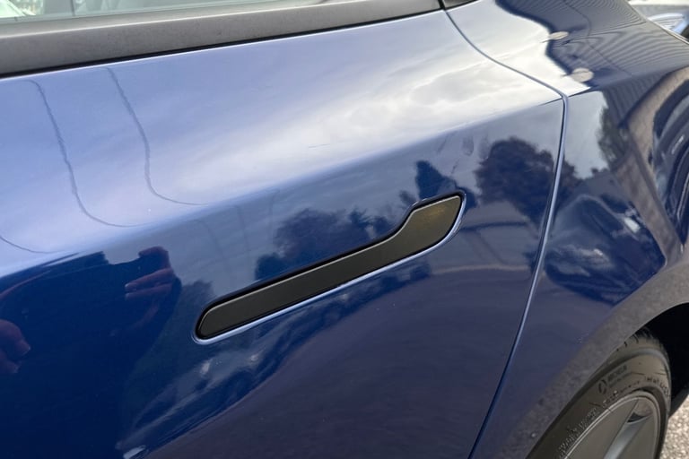 2021 Tesla Model 3 (Dual Motor) Long Range Auto 4WDE 4dr Saloon ELECTRIC Automatic