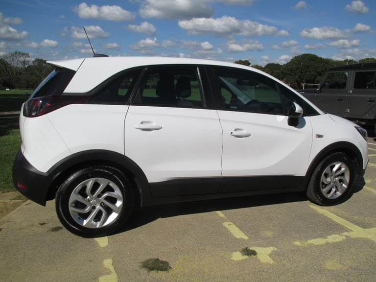 Vauxhall Crossland X SE