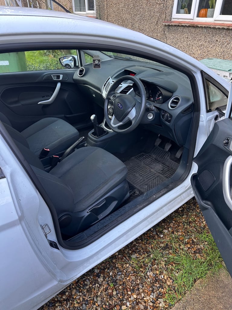 Ford, FIESTA, Hatchback, 2012, Manual, 1242 (cc), 3 doors