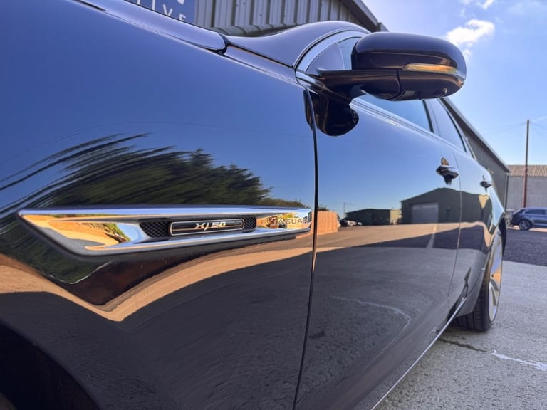 2019 Jaguar XJ 3.0d V6 XJ50 Saloon 4dr Diesel Auto Euro 6 (s/s) (300 ps) Saloon Diesel Automatic