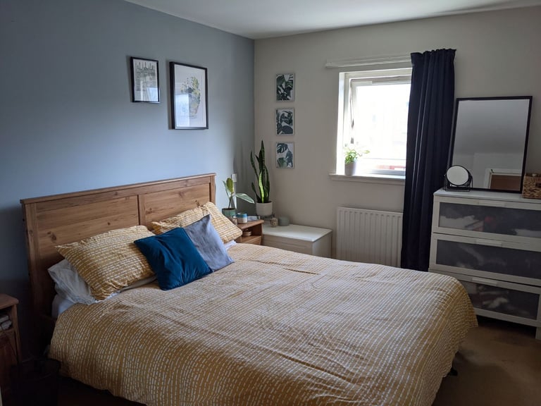 2 bed flat on Apsley Street, Partick