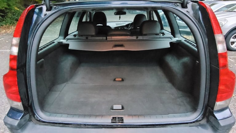 2004 Volvo V70 2.5 T SE 5dr Geartronic ESTATE Petrol Automatic