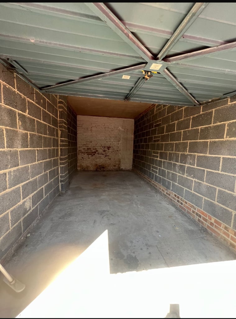 Spacious Garage for Rent – Ruddington (NG11)