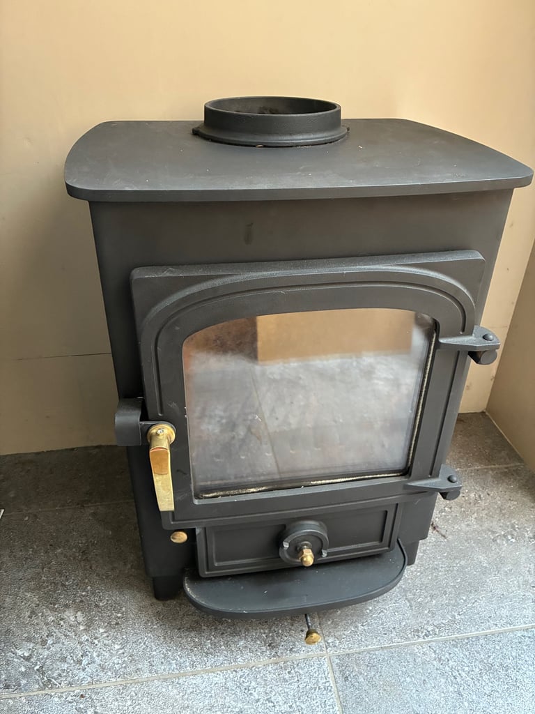 Clearview Pioneer 400 log burner stove