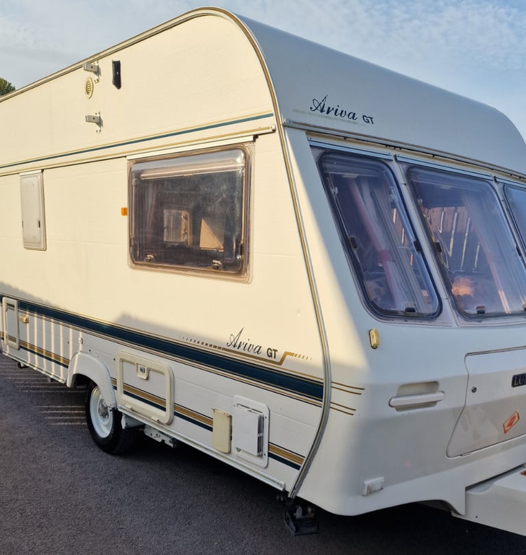 Lunar Ariva GT 2 Berth with motor mover