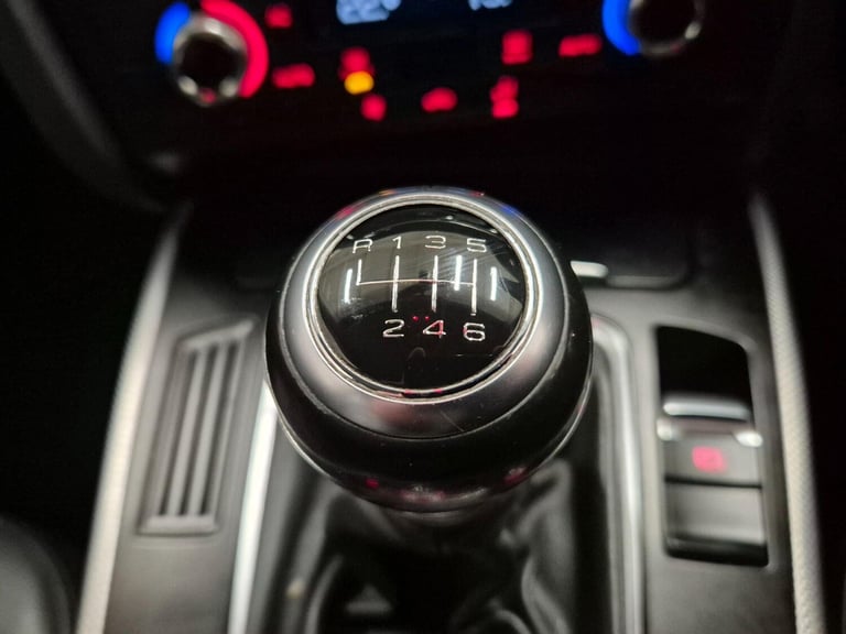 2013 Audi A4 2.0 TDI SE Technik Euro 5 (s/s) 4dr SALOON Diesel Manual