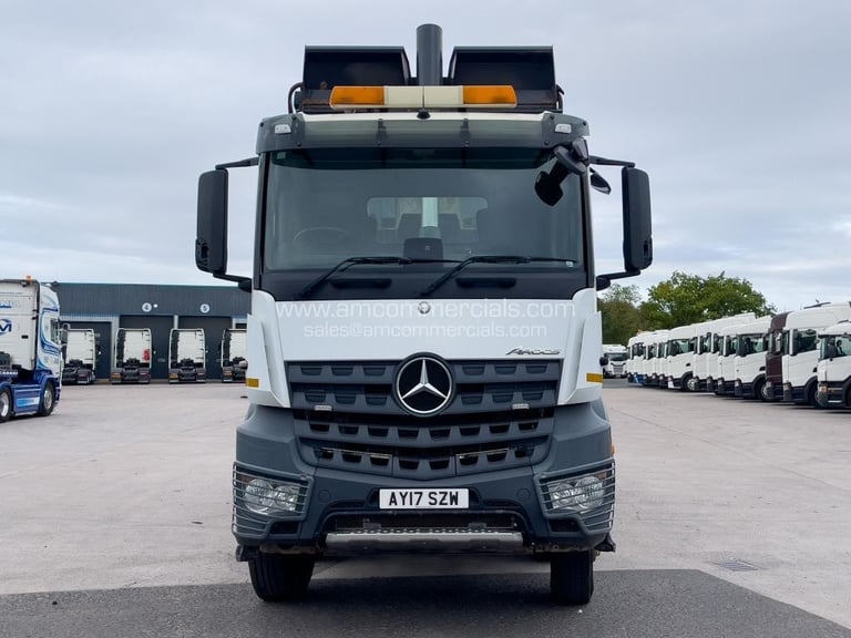 2017 (17) MERCEDES-BENZ AROCS 3248K 8X4 TIPPER