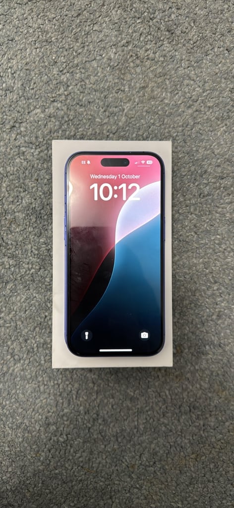image for Apple 16 256 GB