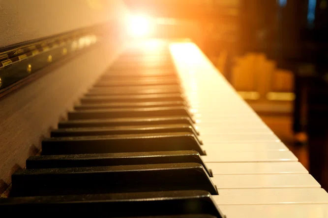 Piano and Music Theory lessons, in person and online, all ABRSM grades (Prep Test to ARSM Diploma).